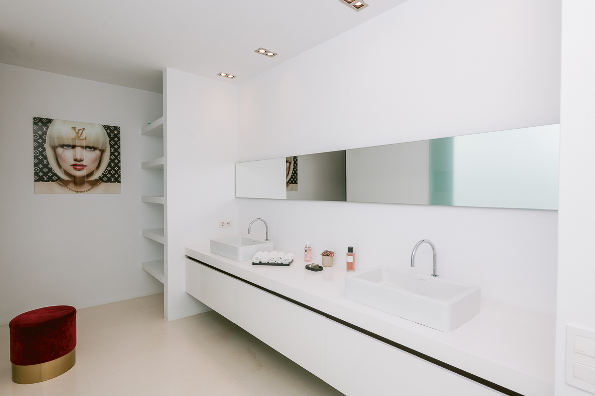 Resa estates Ibiza villa for sale modern dutch bathroom 5.jpg